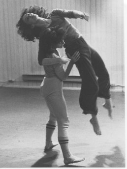 Photo: Ormsby Ford Dancers: Sylvie St-Laurent & Dena Davida